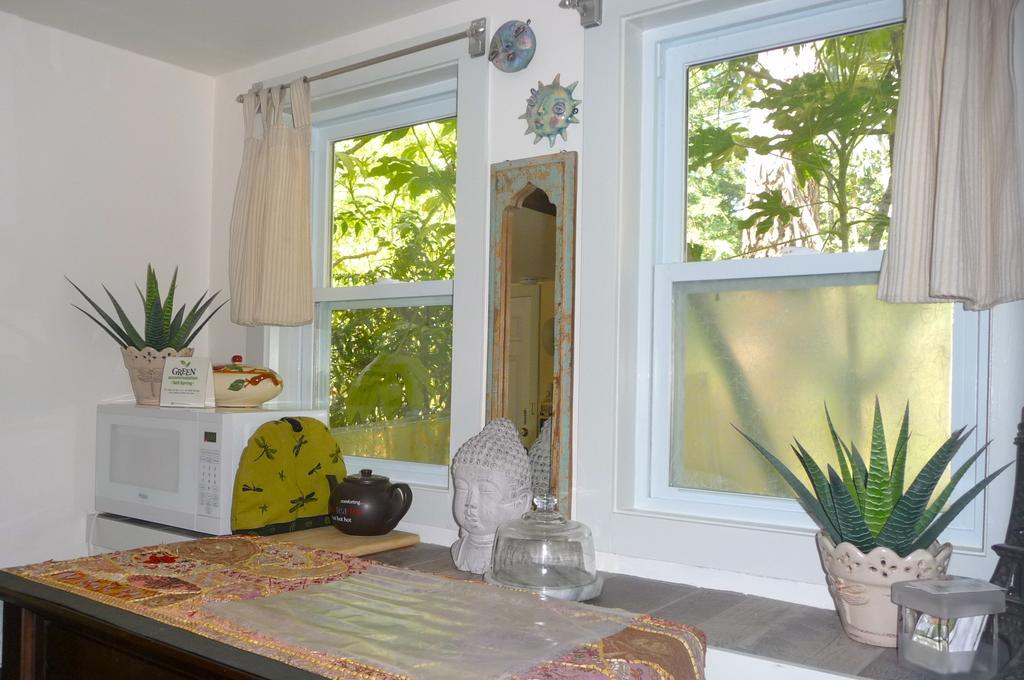 Bed and Breakfast Magnolia Petal Fernwood Esterno foto