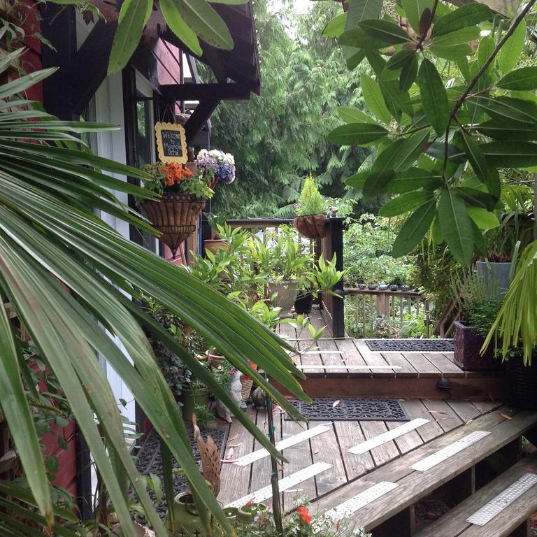 Bed and Breakfast Magnolia Petal Fernwood Esterno foto